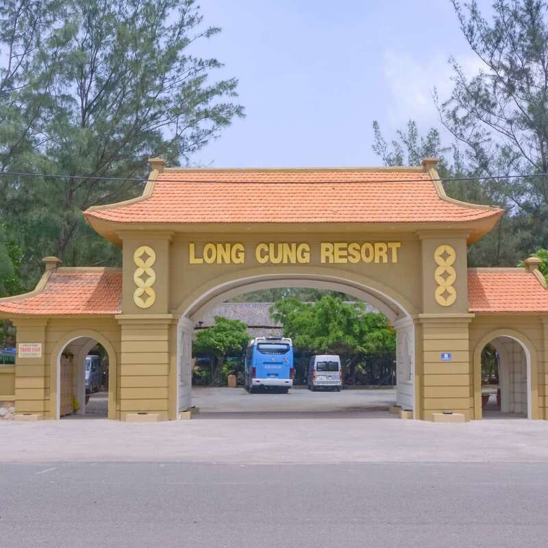 Long Cung Resort tọa lạc tại số 86 Hà Huy Tập, Phường 10, Thành phố Vũng Tàu
